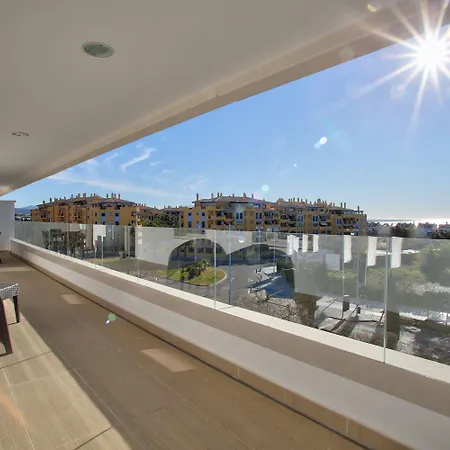 Aqua Vento, 3*